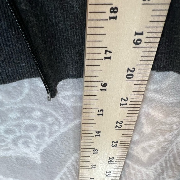 JERSEY KNIT 3/4 CROPPED JACKET TOO CUTE CHAMPION M GRAY BLACK EUC WORKOUT TOP - Picture 6 of 11